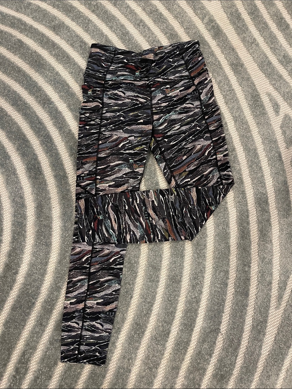 Lululemon athletica pants size 8